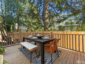 12250 Densmore Avenue N, Seattle WA 98133