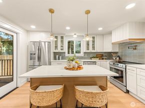 12250 Densmore Avenue N, Seattle WA 98133