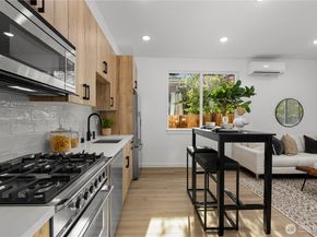 6544 A Latona Avenue NE, Seattle WA 98115