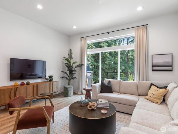 1165 129th Court NE, Bellevue WA 98005