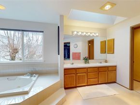 1704 Field Place NE, Renton WA 98059