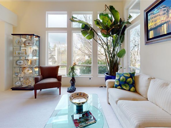 1704 Field Place NE, Renton WA 98059