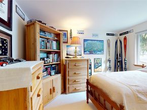 1704 Field Place NE, Renton WA 98059