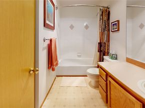 1704 Field Place NE, Renton WA 98059