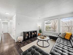 4111 Whitman Avenue N 402, Seattle WA 98103