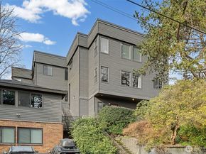 4111 Whitman Avenue N 402, Seattle WA 98103