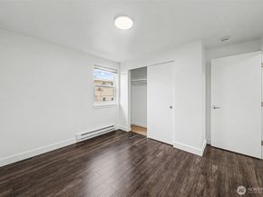 4111 Whitman Avenue N 402, Seattle WA 98103