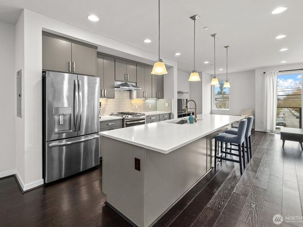 3300 NE 65th Street 217, Seattle WA 98115