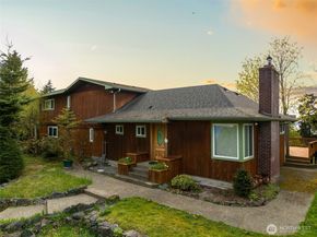 28017 13th Avenue S, Des Moines WA 98198