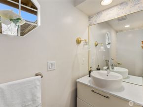 13316 NE 89th Street, Redmond WA 98052