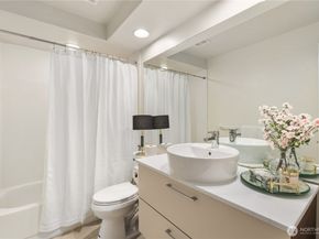 13316 NE 89th Street, Redmond WA 98052