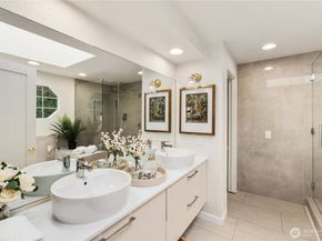 13316 NE 89th Street, Redmond WA 98052