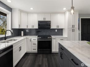 32527 23rd Avenue SW, Federal Way WA 98023