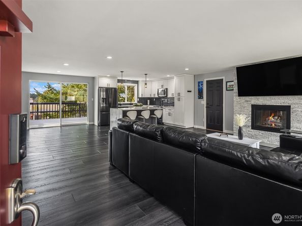 32527 23rd Avenue SW, Federal Way WA 98023