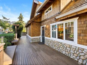 639 12th Avenue, Kirkland WA 98033