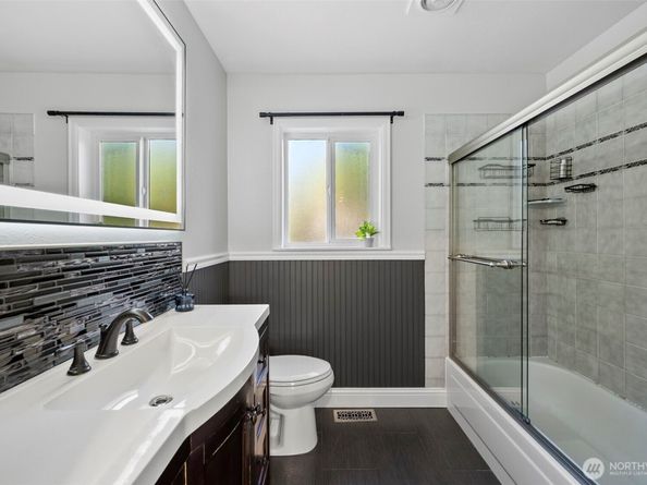 639 12th Avenue, Kirkland WA 98033