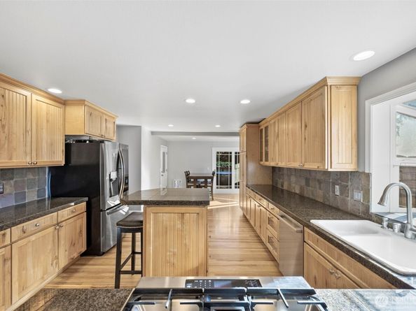 639 12th Avenue, Kirkland WA 98033