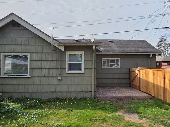 1512 Rainier Avenue, Everett WA 98201