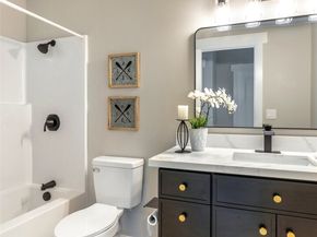 5732 Halls Lake Way, Lynnwood WA 98036