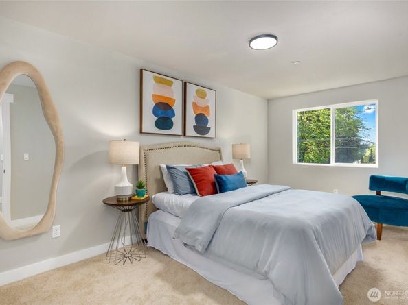 5732 Halls Lake Way, Lynnwood WA 98036