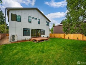 16614 15th Avenue NE, Shoreline WA 98155