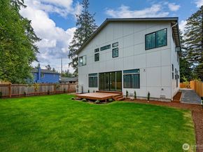 16614 15th Avenue NE, Shoreline WA 98155