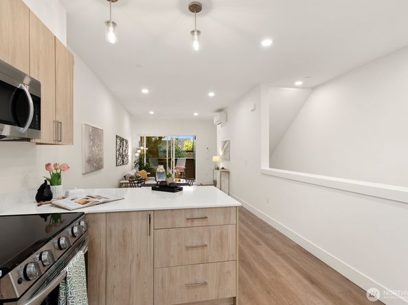 117 Wells Avenue S D, Renton WA 98057
