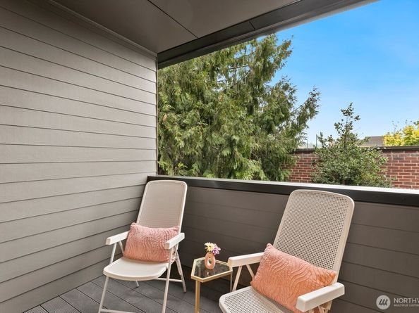 117 Wells Avenue S D, Renton WA 98057