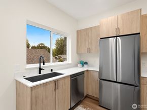 117 Wells Avenue S D, Renton WA 98057