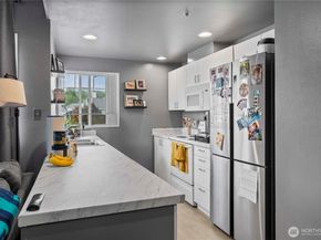 23606 55th Avenue S 1103, Kent WA 98032