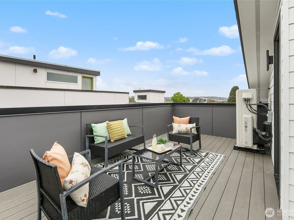 1746 B NW 62nd Street, Seattle WA 98107