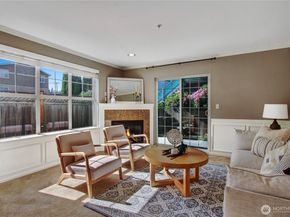 10549 Stone Ave Avenue N 103, Seattle WA 98133