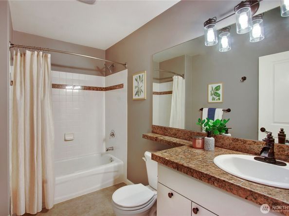 10549 Stone Ave Avenue N 103, Seattle WA 98133