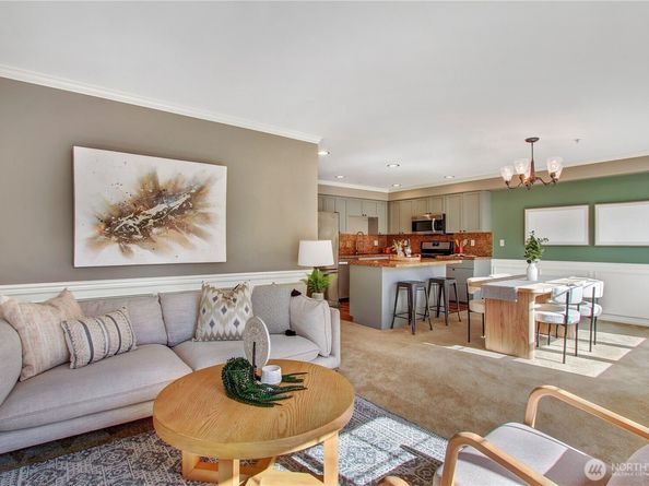 10549 Stone Ave Avenue N 103, Seattle WA 98133