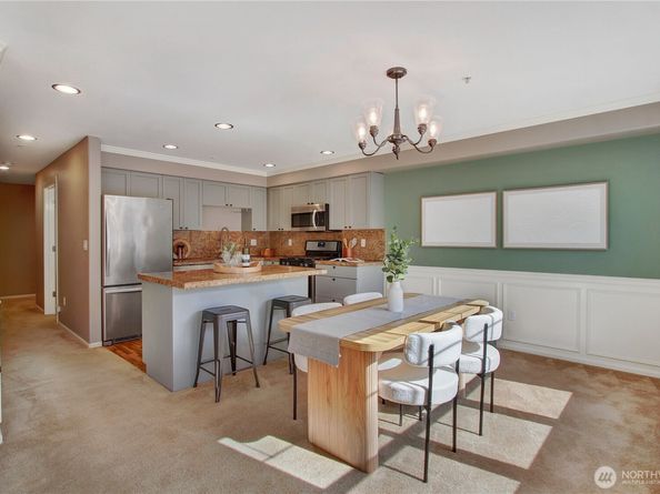 10549 Stone Ave Avenue N 103, Seattle WA 98133