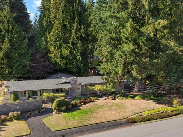 19555 170th Avenue NE, Woodinville WA 98072