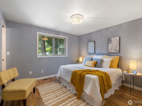 19555 170th Avenue NE, Woodinville WA 98072