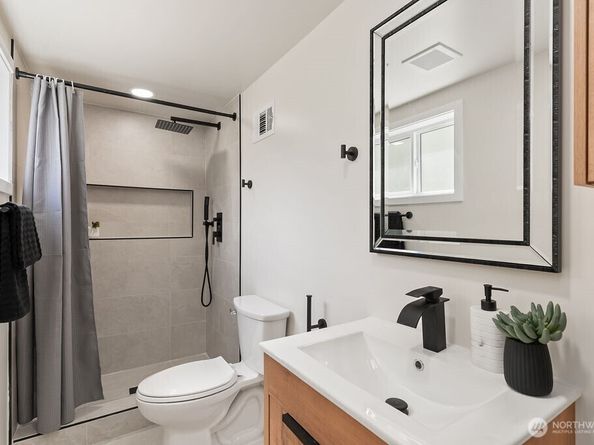 11433 SE 244th Street, Kent WA 98030