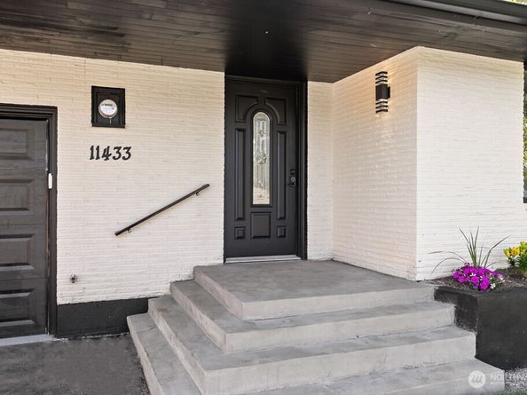 11433 SE 244th Street, Kent WA 98030