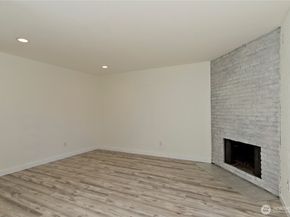 12515 NE 145th Place D127, Kirkland WA 98034