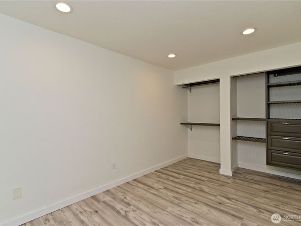 12515 NE 145th Place D127, Kirkland WA 98034