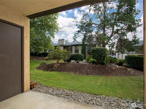12515 NE 145th Place D127, Kirkland WA 98034