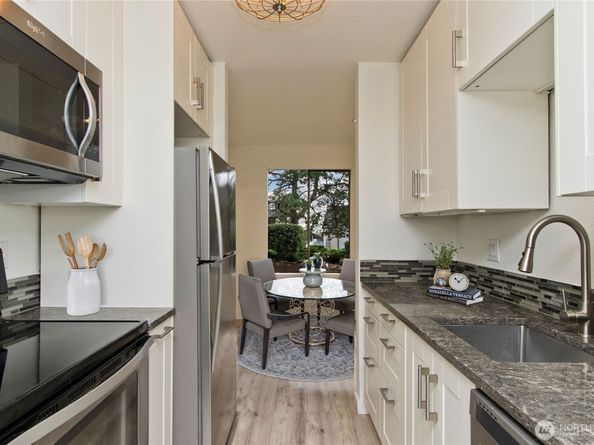 12515 NE 145th Place D127, Kirkland WA 98034