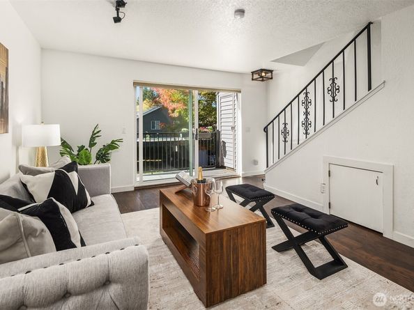 8603 244th Street SW 2D, Edmonds WA 98026