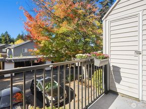 8603 244th Street SW 2D, Edmonds WA 98026