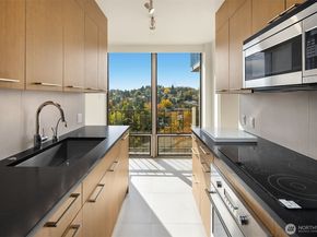 1620 43rd Avenue E 13C, Seattle WA 98112