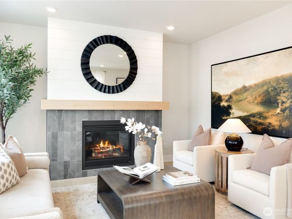 14338 149th Place NE 10, Woodinville WA 98072