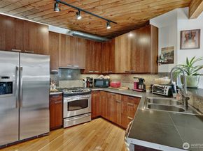 1408 12th Avenue 406, Seattle WA 98122