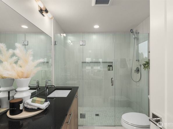 9225 C 14th Avenue NW, Seattle WA 98117