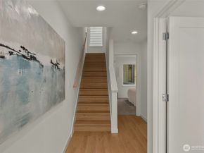 9225 C 14th Avenue NW, Seattle WA 98117